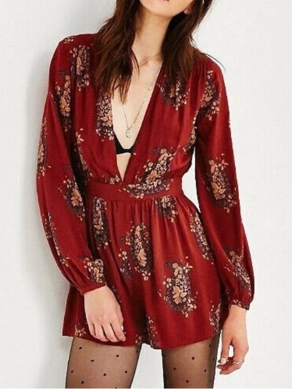 Ecote Urban Outfitters NWT Plunge Long Sleeve Romper Burgundy Size 4